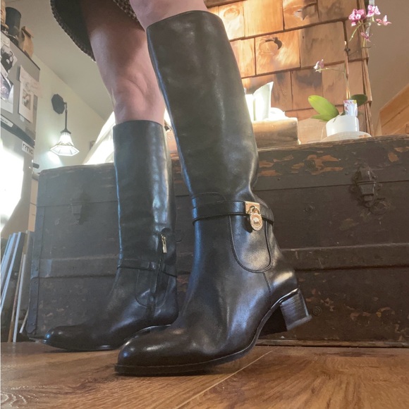 Michel Kors Black Leather Hamilton Riding Boots Size 9.5 - Picture 5 of 17
